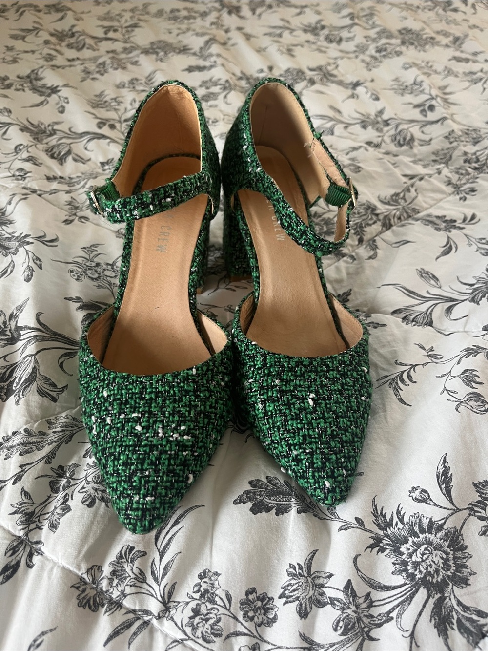 Chelsea Crew Jillian Tweed green pump, size, US size 9, 3” block heel